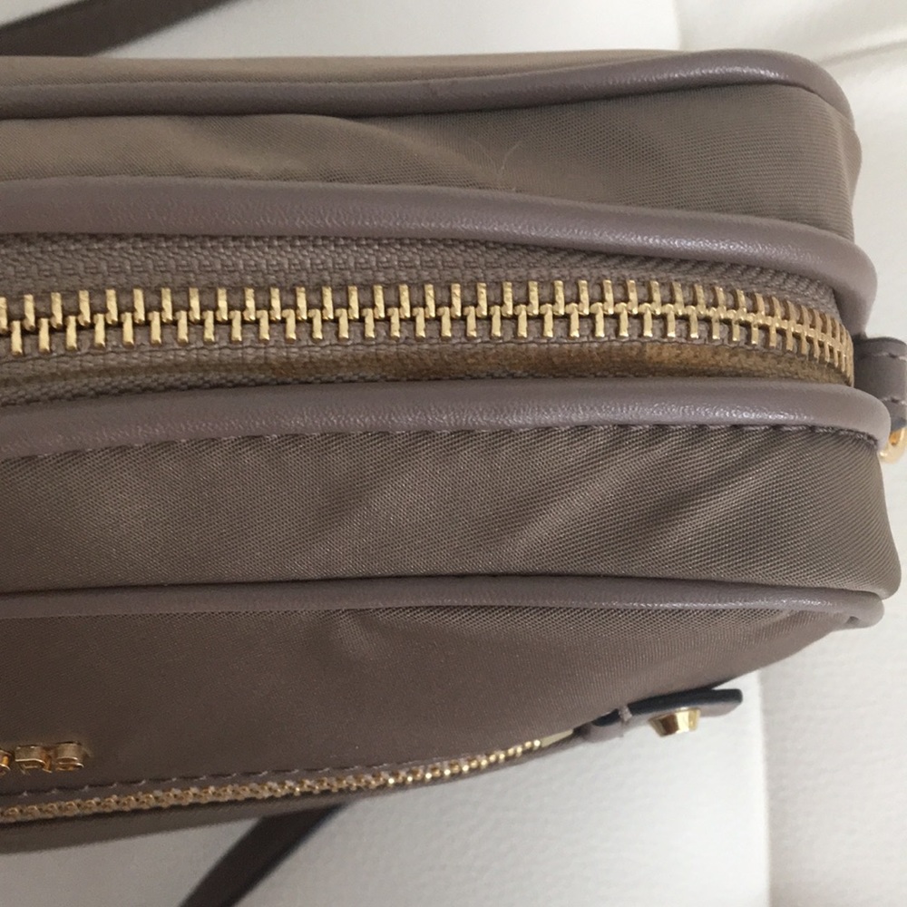 SOLD!!! Michael Kors Polly Large East West Nylon Crossbody Bag NWT - Picture 9 of 11